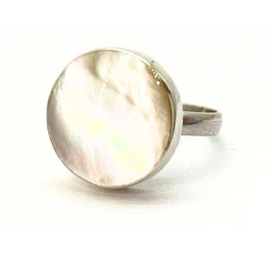 Pärlemor, ring med silverkant