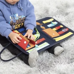 Montessori leksak – Aktivitetstavla i väska