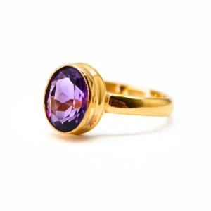 Ametist, fasetttslipad oval ring i guld vermeil