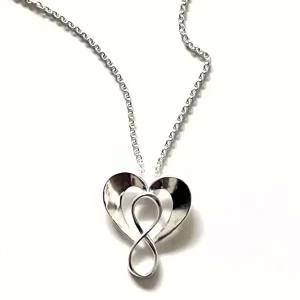 Hängsmycke "Love never dies" i silver