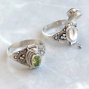 Peridot öppningsbar boxring med silverfiligran