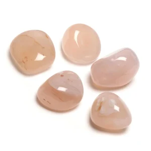 Agat, rosa trumlad sten